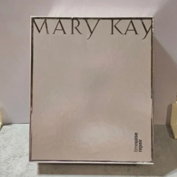 Mary Kay TimeWise Repair Volu-Firm 5 Piece Anti-Aging Skincare Set Exp. 1/2026 - Picture 10 of 14